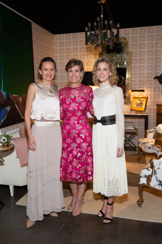 Theta Charity Antiques Show Grand Finale co-chairs Jennifer Donovan O'Donnell, Giggy Martin Thanheiser, Courtney Hill Fertitta  (Photo by Jenny Antill Clifton)