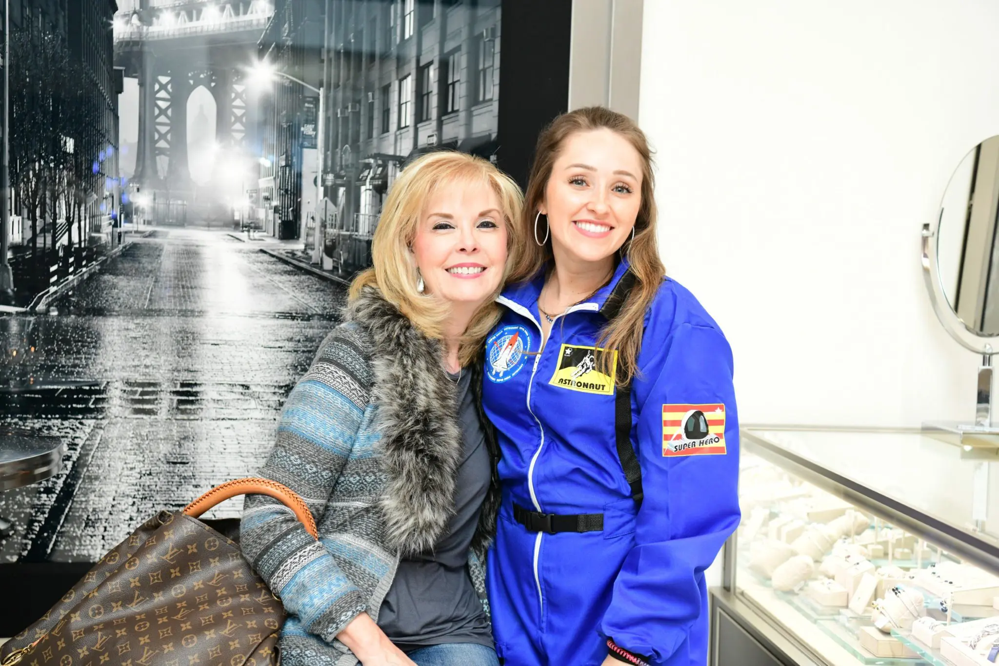 Laura Linares, Erin Berry  (Photo by Daniel Ortiz)