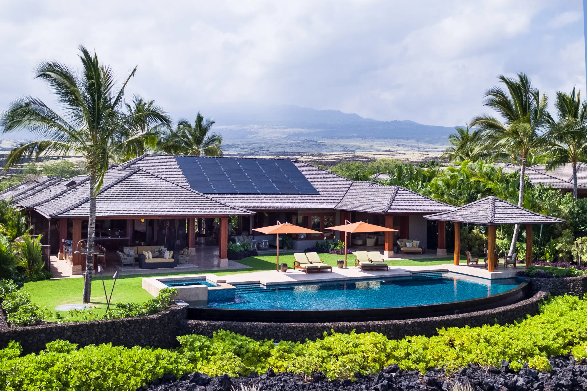 Each home on the Hualalai property gives residents the brilliant ocean views no matter where the home is located. (Photo by Hualalai Resort)