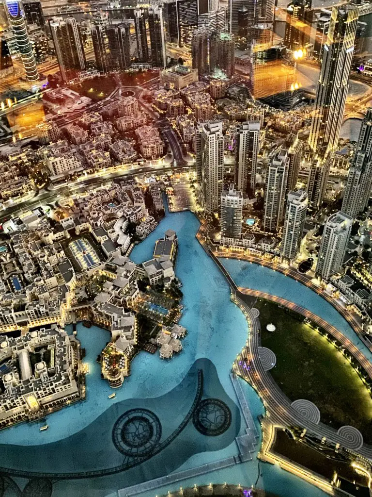 View of Dubai from the world’s tallest building 
