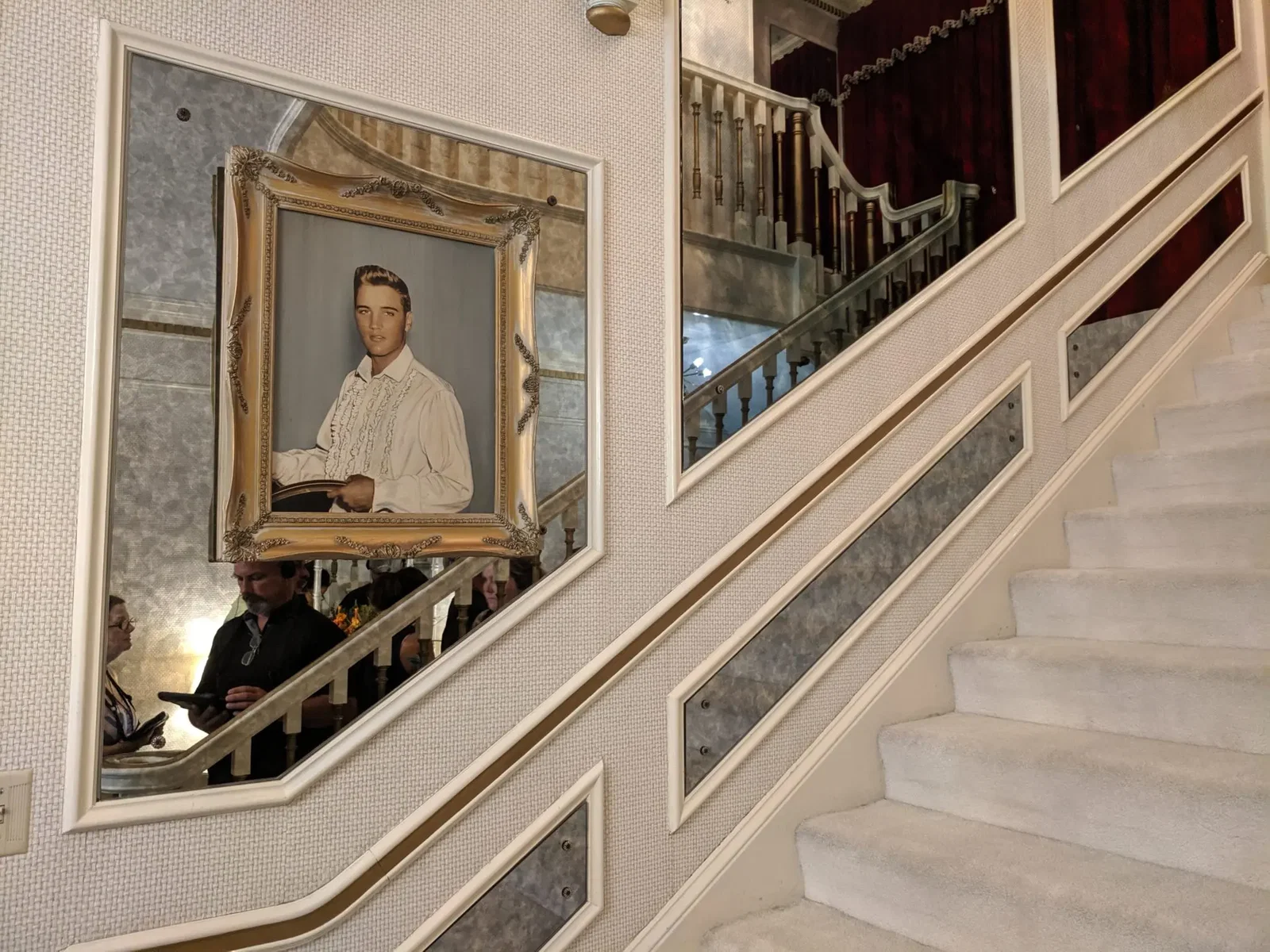 The King holds court in Graceland. (Photo by Ariane Roesch and Zak Miano)