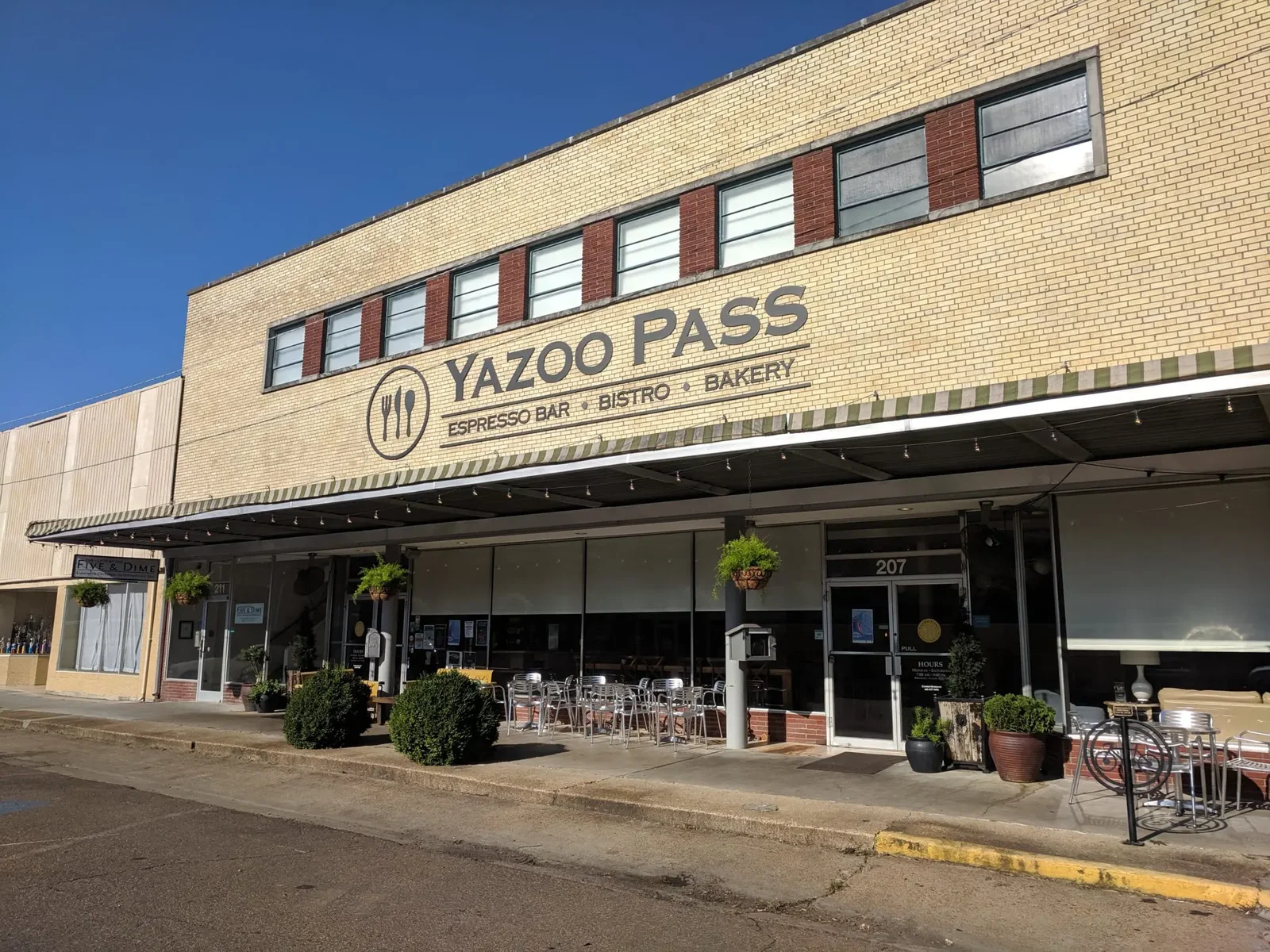 Foodie culture in Mississippi. (Photo by Ariane Roesch and Zak Miano)