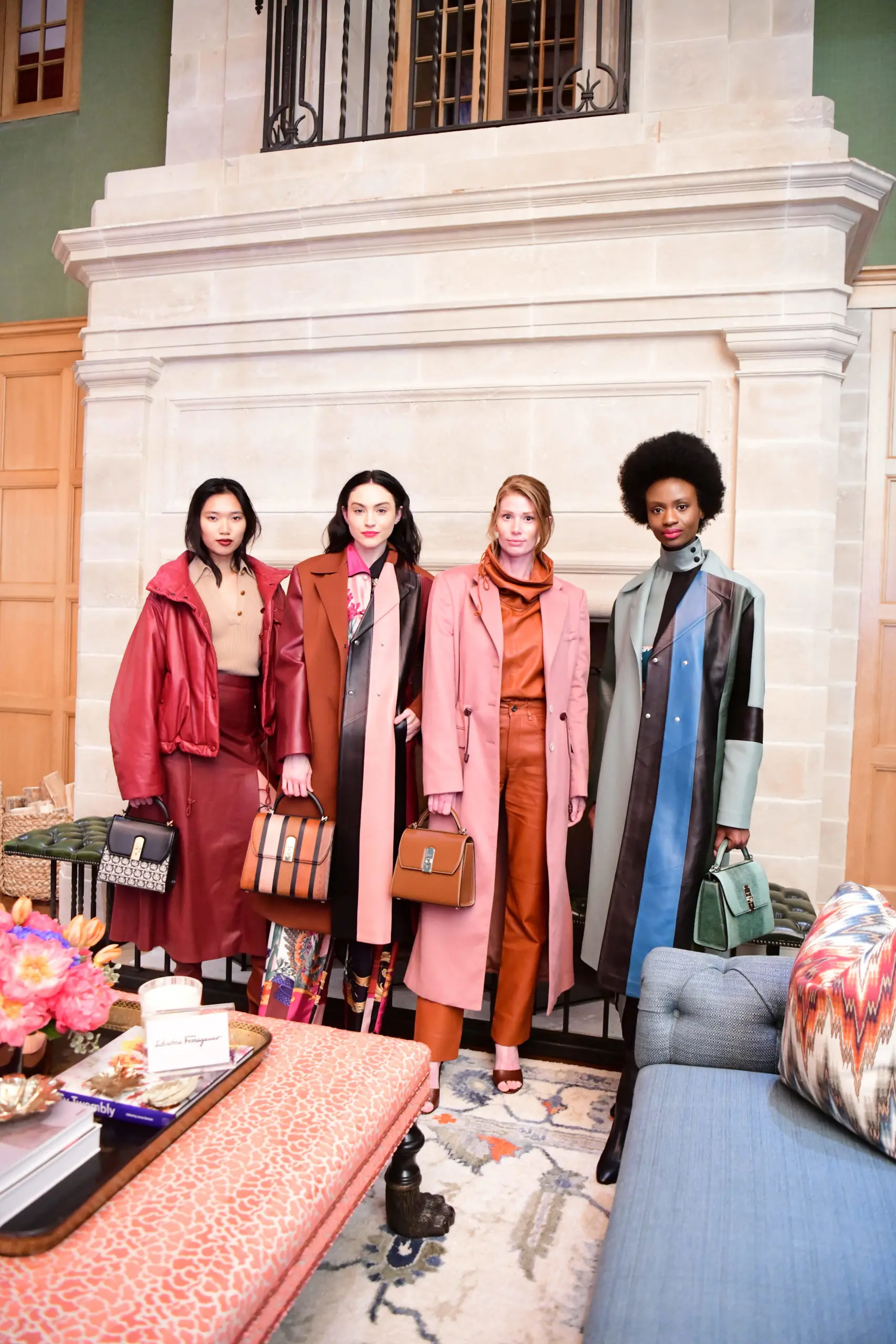 In the living room, looks by Salvatore Ferragamo (Photo by Daniel Ortiz) 