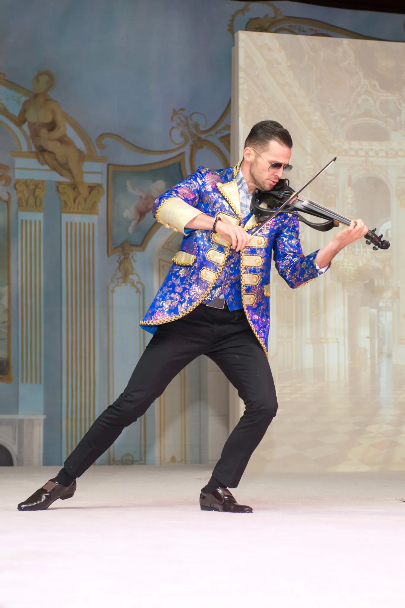 Electro violinist Svet (Photo by Jacob Power)