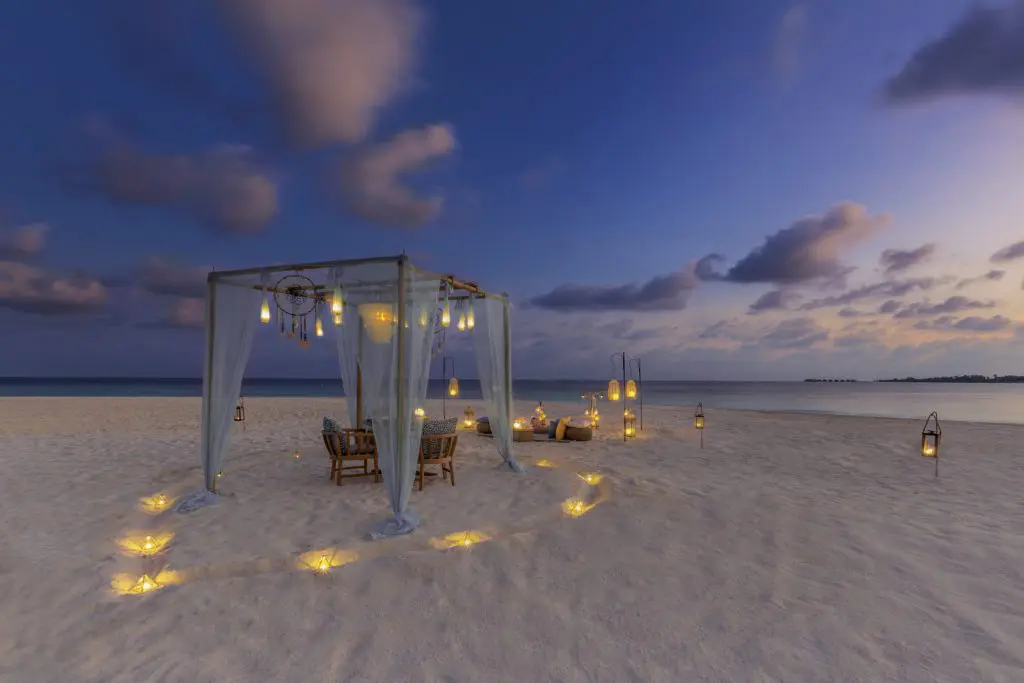 Dinner on the Beach at Kudadoo in the Maldives (photo by Kudadoo) 