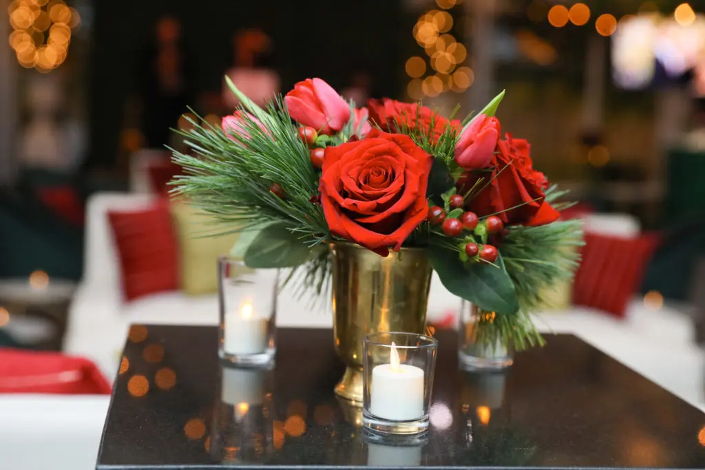 Roses and pin celebrate the season at the Texas Children's Hospital's Ambassadors holiday party (Photo by Johnny Than)
