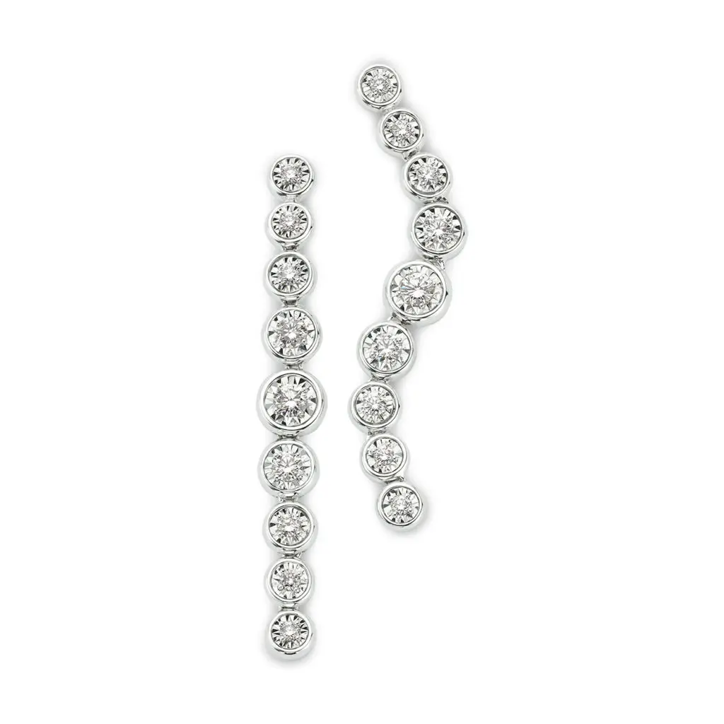 Emma Earrings in 18K yellow gold with linear diamonds.