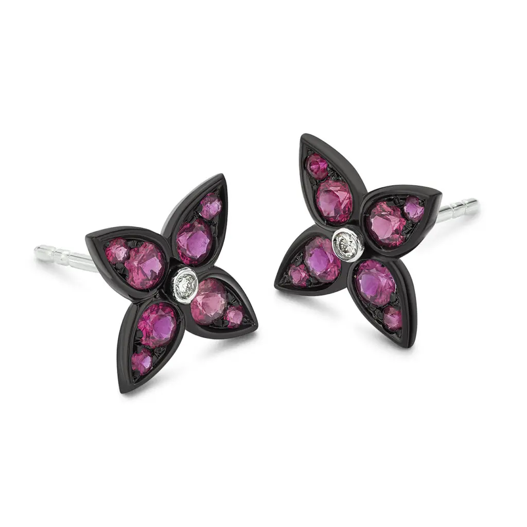 Étoile Earrings with rubies and diamonds in 18K black gold.