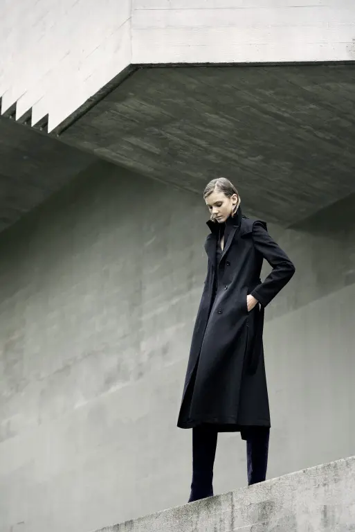 The modern sophisticated edges give a chic edge to the winter wardrobe. 