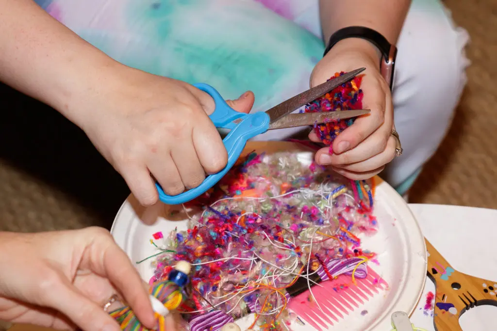 Holiday crafts (Photo by WJN Photo)