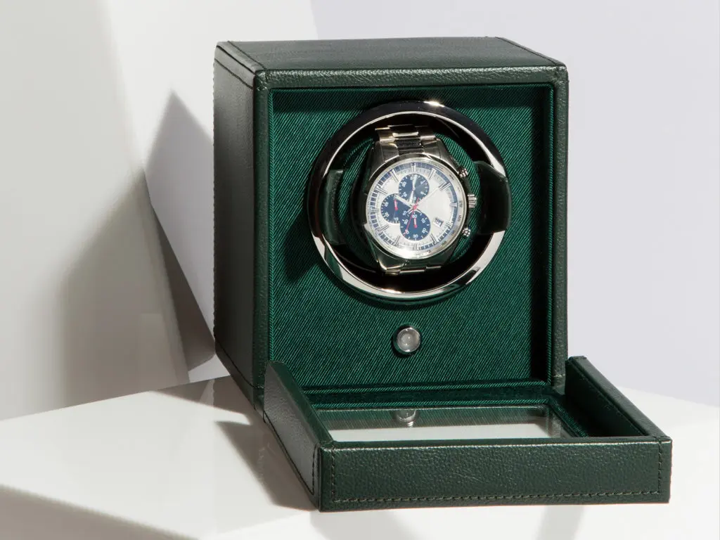 A WOLF single winding watch winder with vegan leather from the Cub collection.