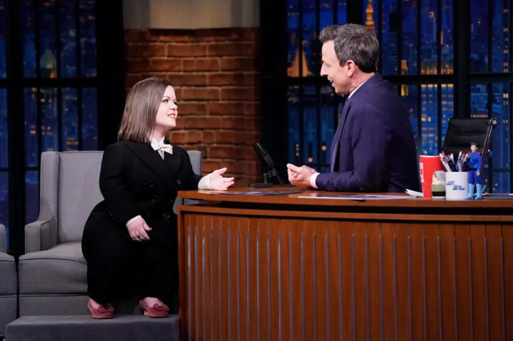 Sinéad Burke on Late Night with Seth Meyers.