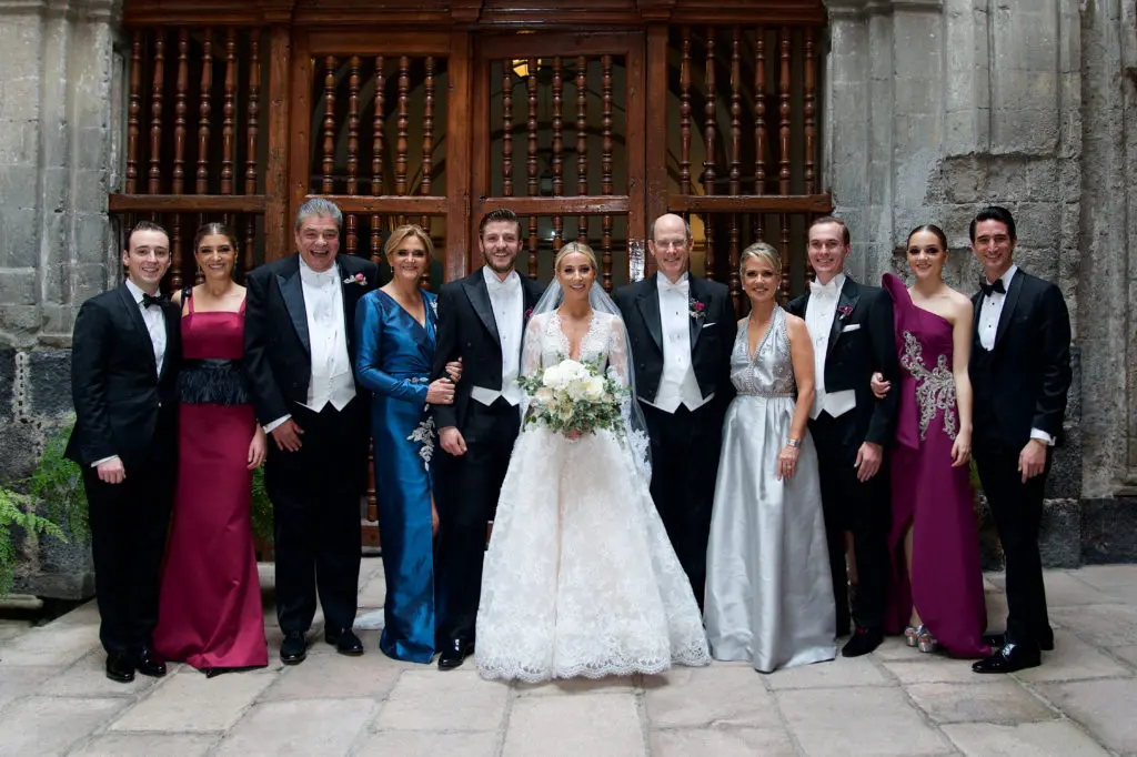 The official family portrait from the Pruner-Gómez del Campo Neme wedding.(Photo by Graciela Ubando)