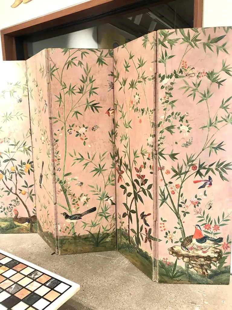 A Chinese wallpaper decoupage screen.(Photo by Lacelliese King)