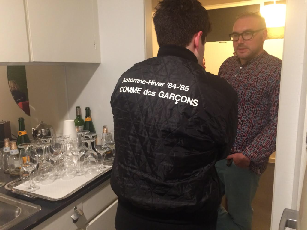 Making the scene: artist Ronnie West and Georgeös Kazilas.