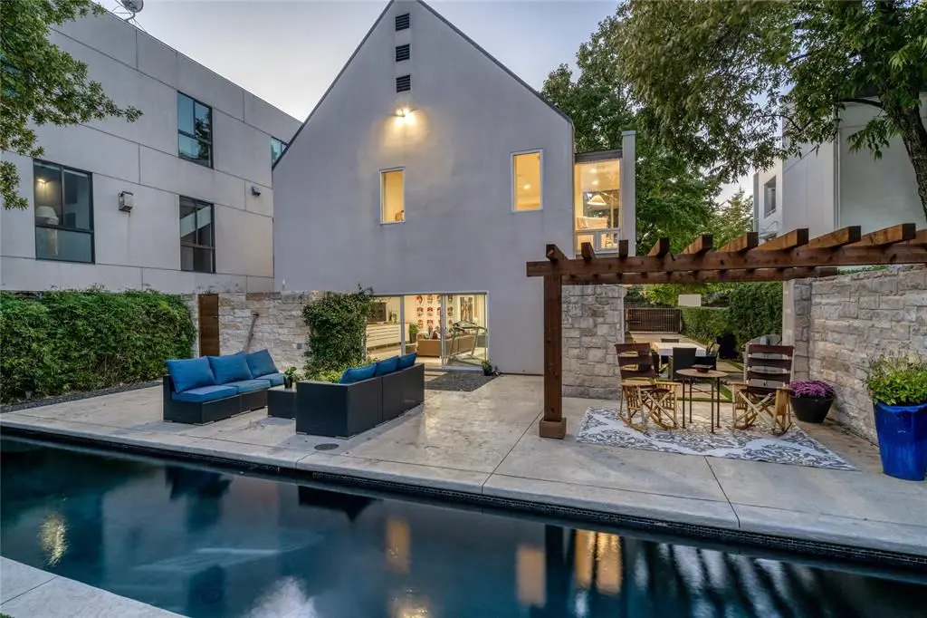 The contemporary home was designed by architect Ron Wommack, who is responsible for some of the most interesting, award-winning homes in Dallas. (Photo by Briggs Freeman Sotheby's)