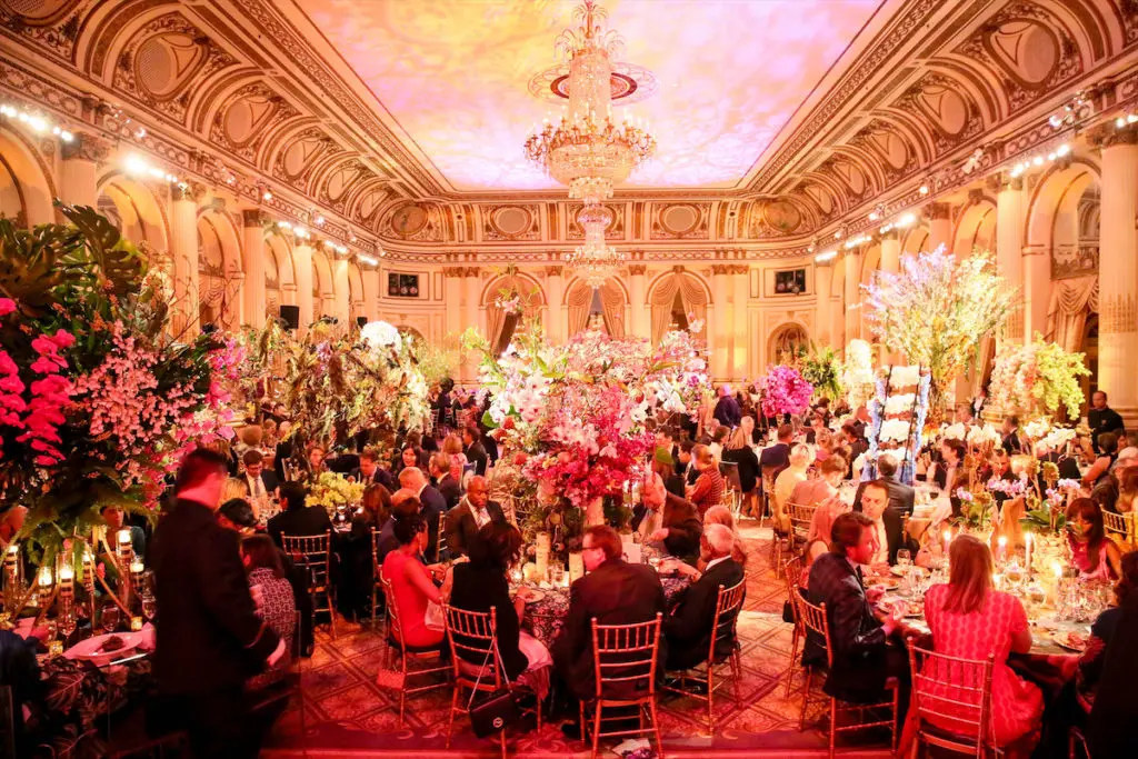 The New York Botanical Garden hosted the annual Orchid Dinner at The Plaza, benefiting the Garden and its renowned
botanical research programs.