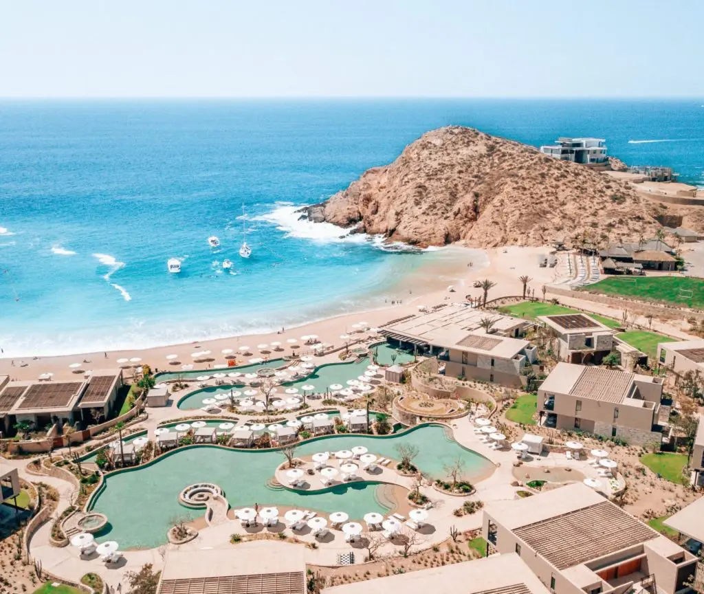 The Montage sits on the site of the once famous Twin Dolphin Hotel, a famous hideaway for notable celebrities and Texas Oil elite. 