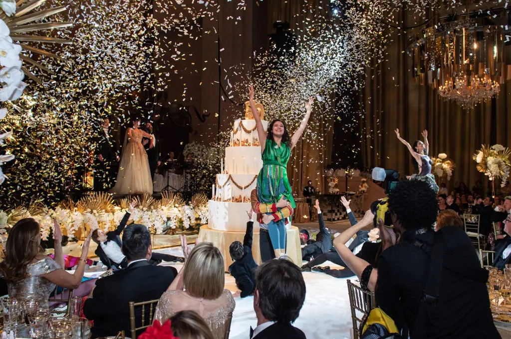 A golden moment at the Houston Ballet 50th anniversary ball at Wortham Theater Center. (Photo by Wilson Parish)
