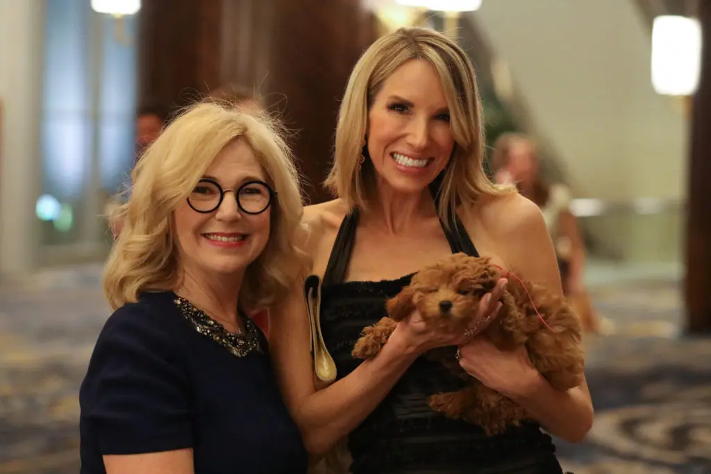 Elizabeth Cook, Ilona Carson (Photo by Katy Anderson Photography)