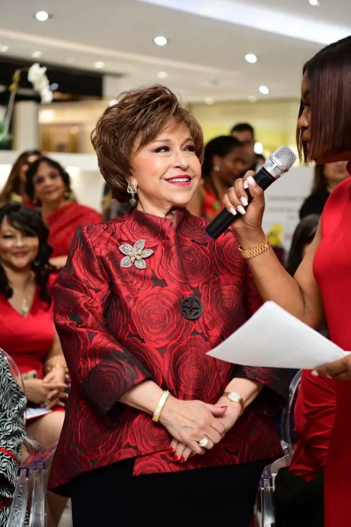 Sweetheart Icon Trini Mendenhall (Photo by Daniel Ortiz)