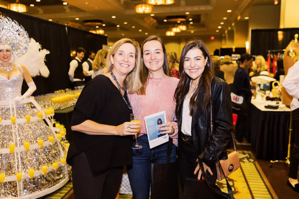 Lisa Sarvadi, Katherine Sarvadi, Kaylen Combs at the Tri Delta Philanthropies' fundraiser, The Sale (Photo by Parker Chase Photography)