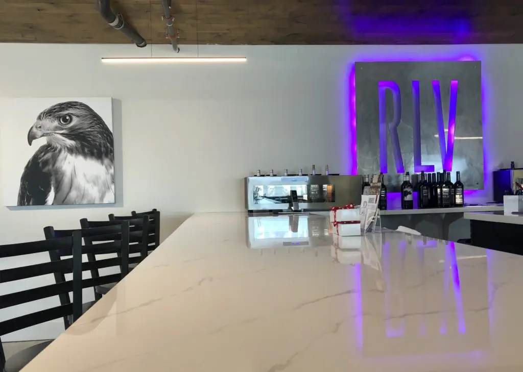 The U-shaped bar at Rancho Loma Vineyards. (Photo by Courtney Dabney).