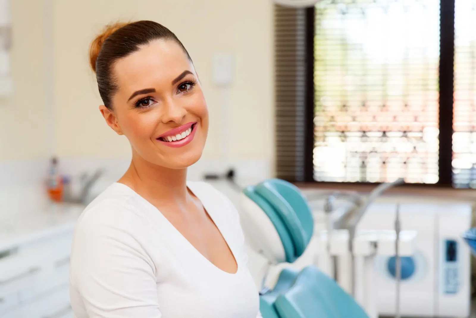Sapphire Smiles Dental Specialists specializes in preventive care, restorative treatments and full cosmetic makeovers.
