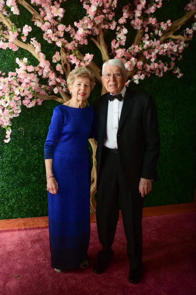 Laurie & Milton Boniuk (Photo by Daniel Ortiz)