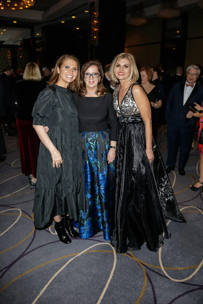 Tammie Kleinmann, Jane Weempe, Julie Gordon (Photo by WJNPhoto)