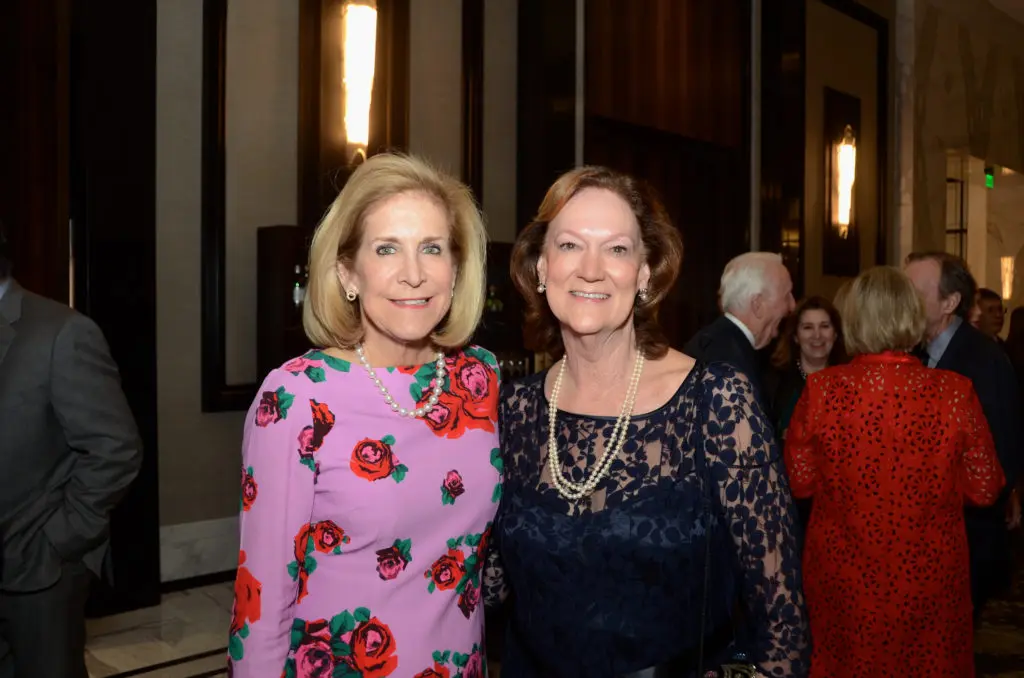 Julie Crosswell, Cynthia Adkins