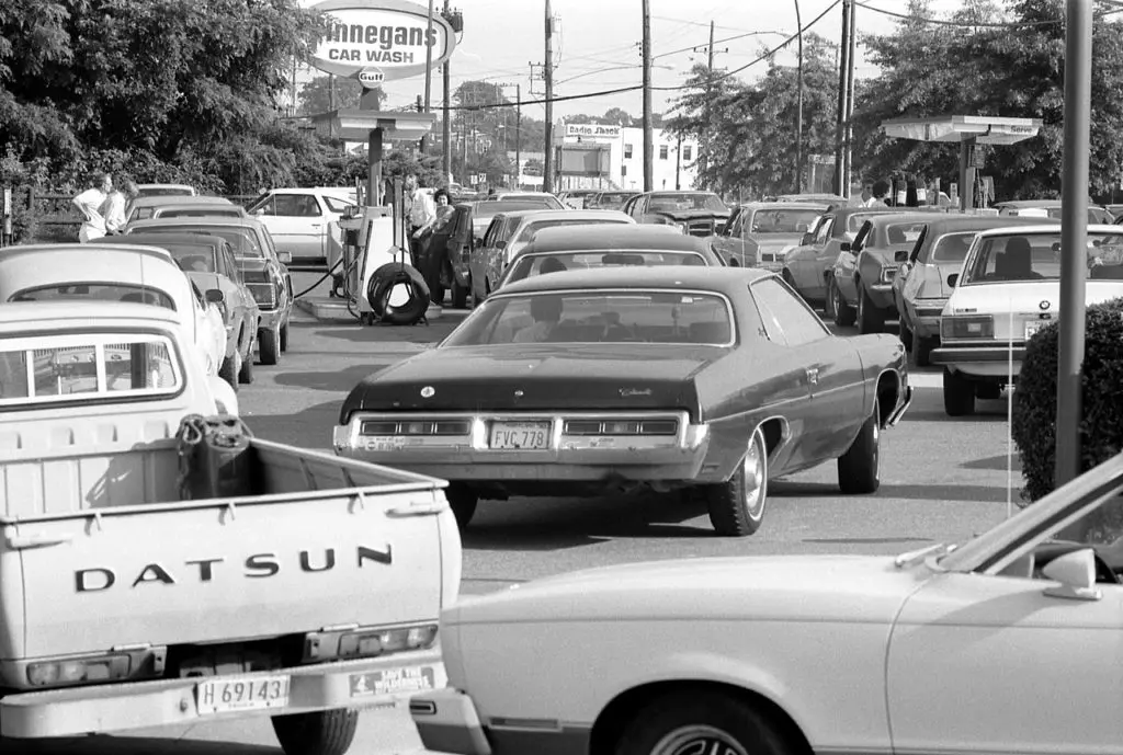 Long lines don't bother Gen Xers.