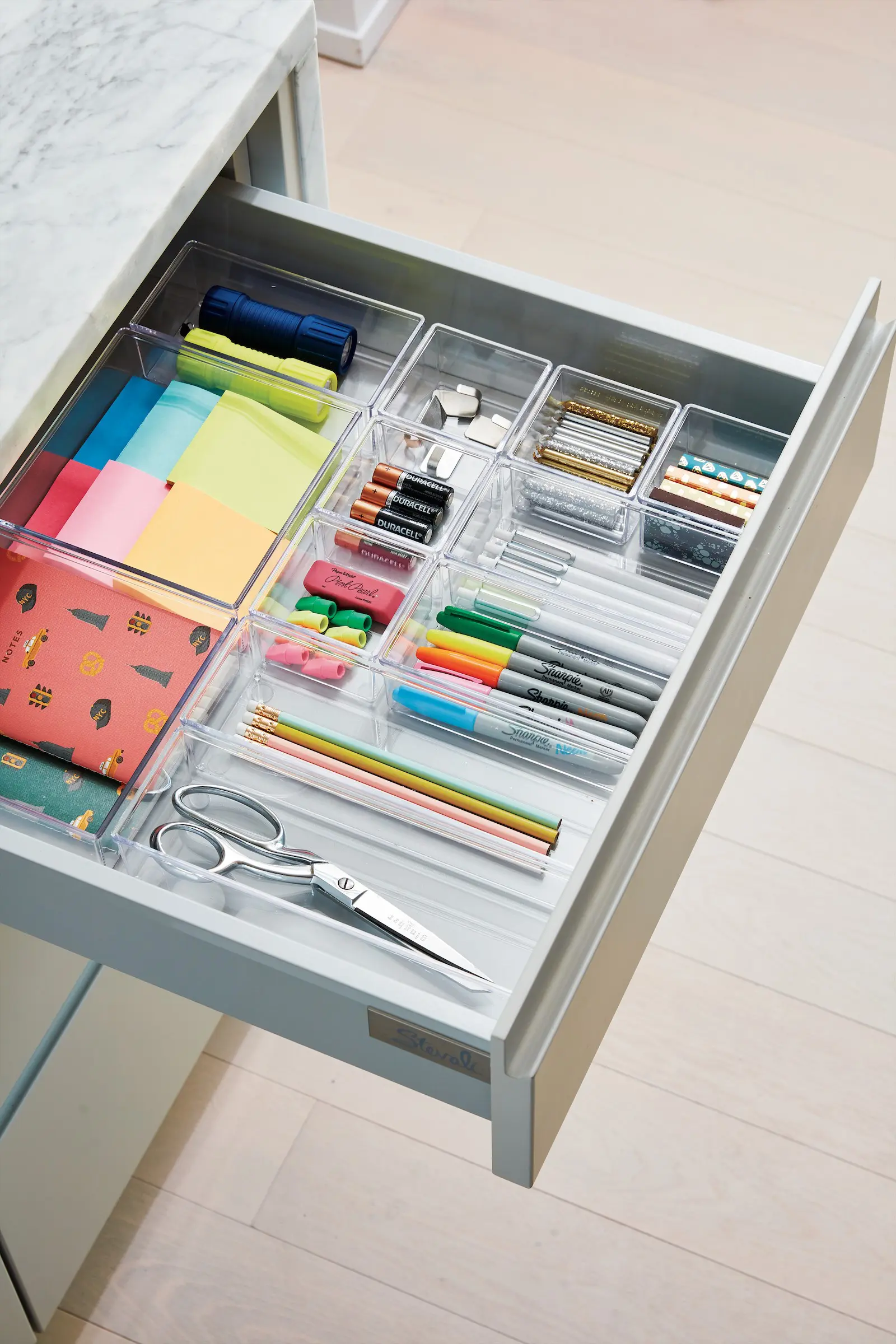 Kitchen-Drawer(Christopher Testani) organizing