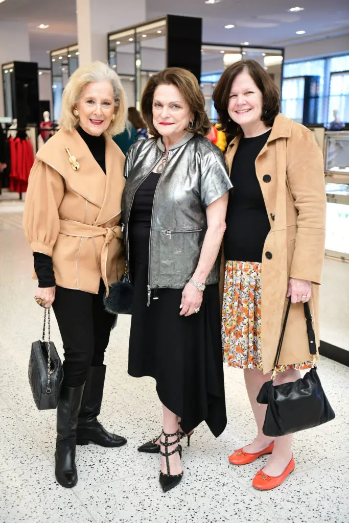 Mary Ann McKeithan, Beth Wolff, Mary Beth Staine (Photo by Daniel Ortiz)