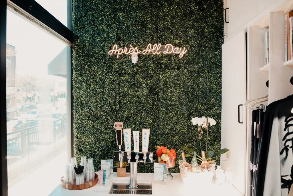 Après class, take advantage of complimentary rosé and beer, or opt for kombucha or nitro cold brew for $5. 
