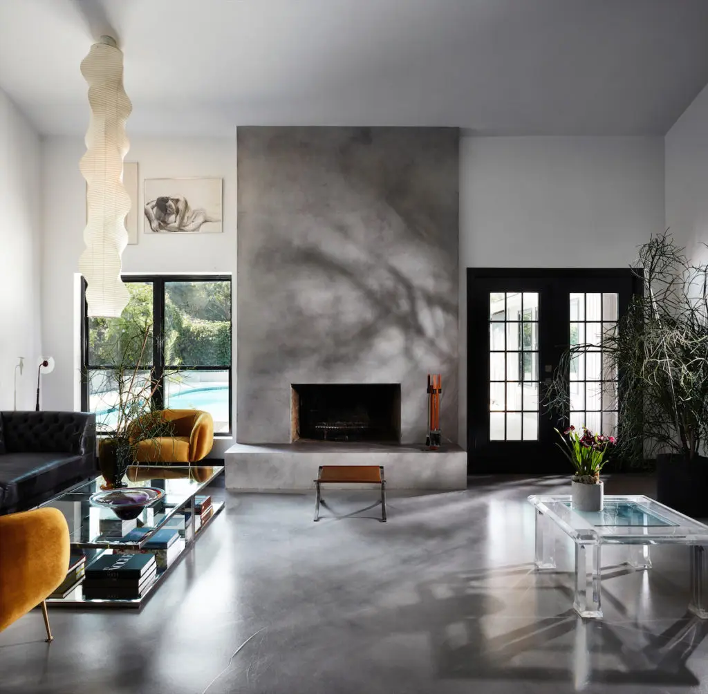 Celebrity stylist Nini Nguyen embraces her home's cool, contemporary '70s vibes.  (Photo by Lisa Petrole) 