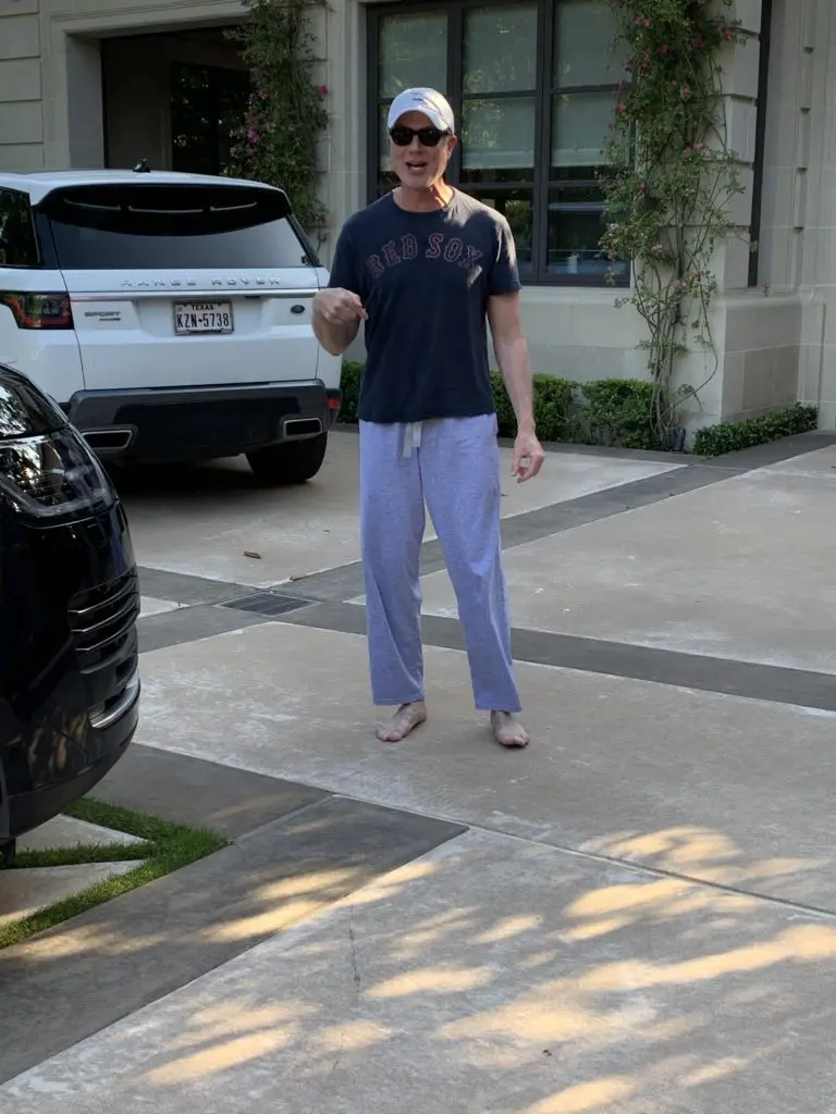 Lauded interior designer Randy Powers makes a casual fashion statement at Sheridan Williams' birthday drive-by.