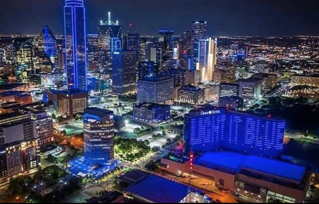 Another great view of Dallas' blue skyline (Instagram photo @dianegutierrez537)