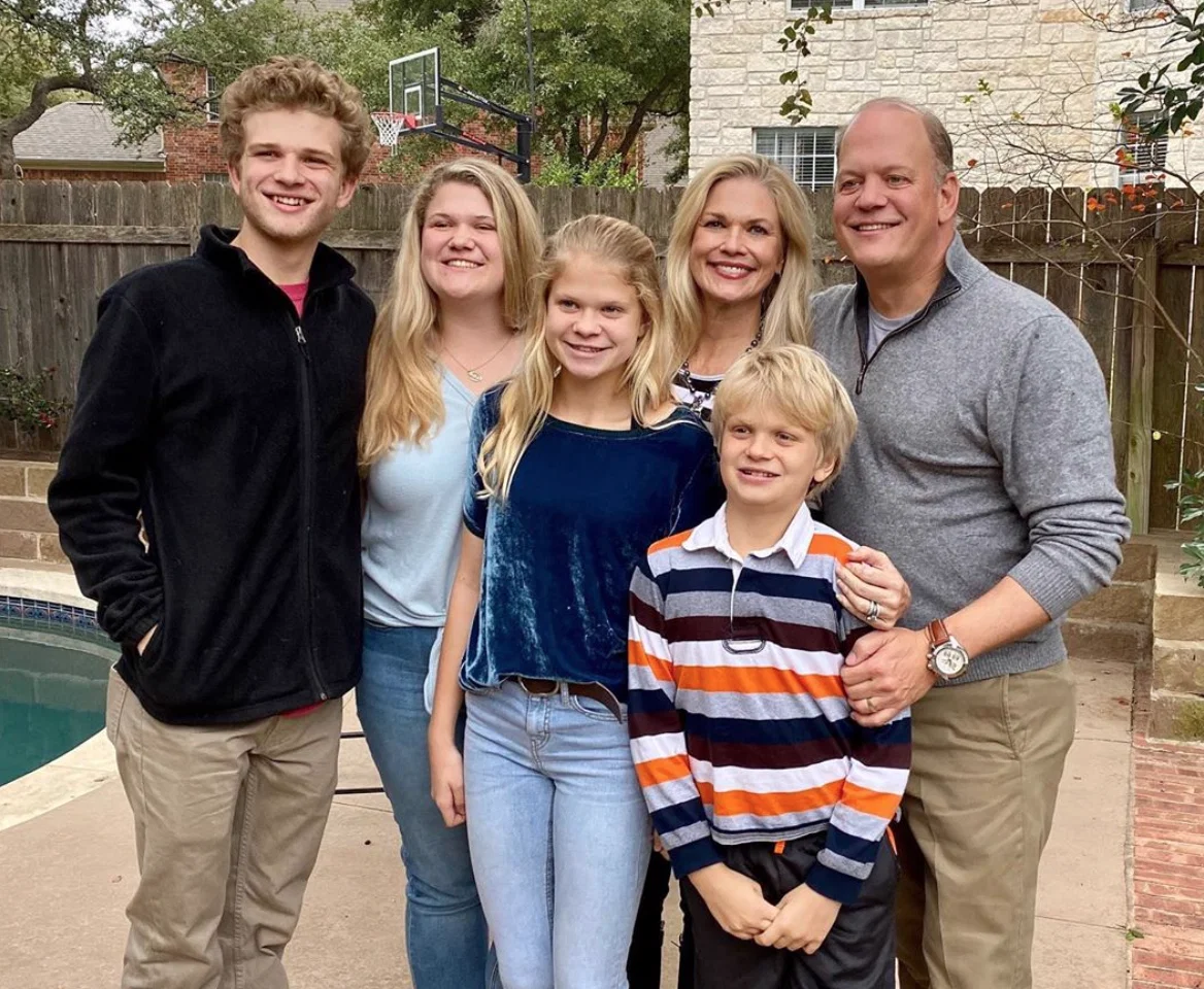 Amy & Rob Pierce and their children
