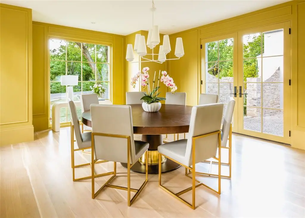 A splash of color in a Dallas new build.  (Photo by Compass Real Estate)