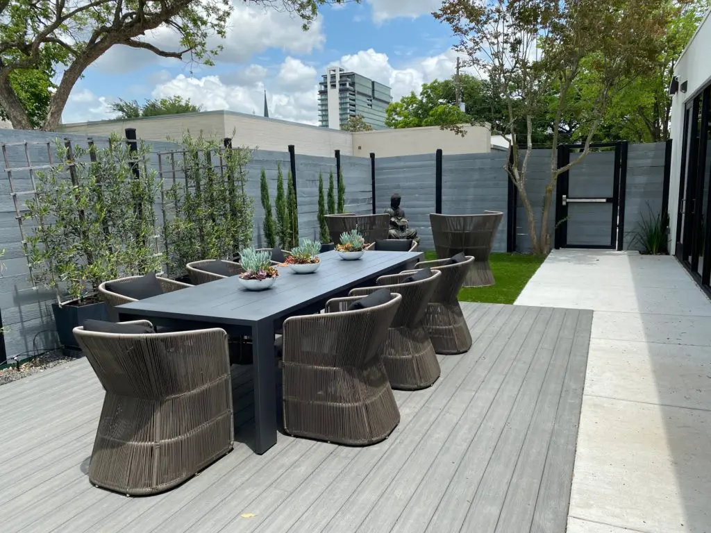 The swank new Therapy Hair Studio includes an attractive garden where clients can relax while their hair color sets. (Photo by Shelby Hodge)