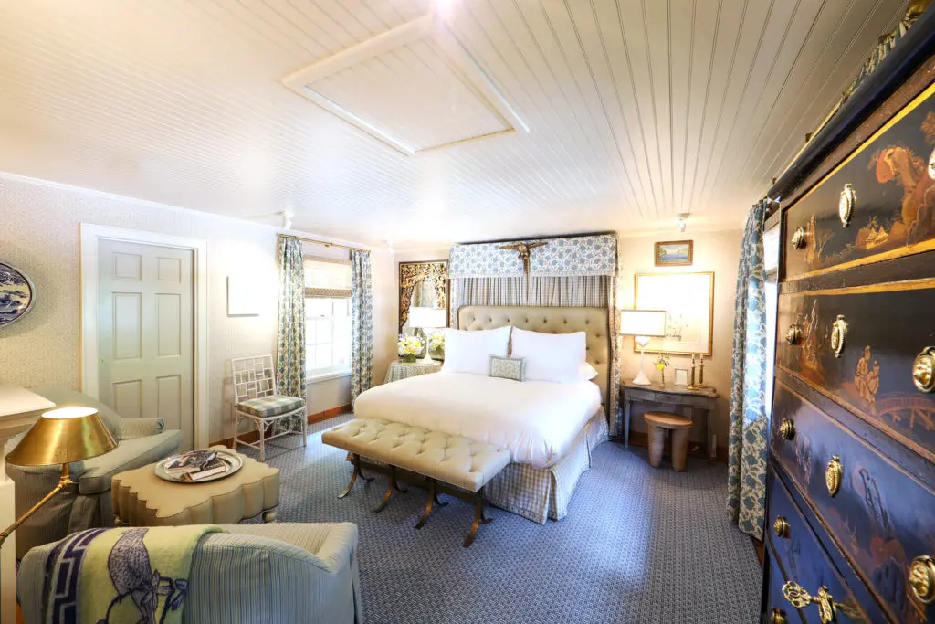 The master bedroom in the Lady Bird Johnson suite. (Photo by Lake Austin Spa Resort)