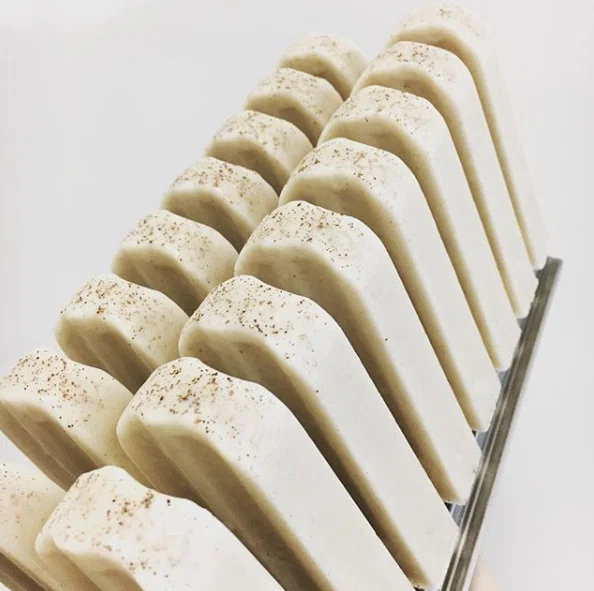 The creamy vanilla cinnamon pops.