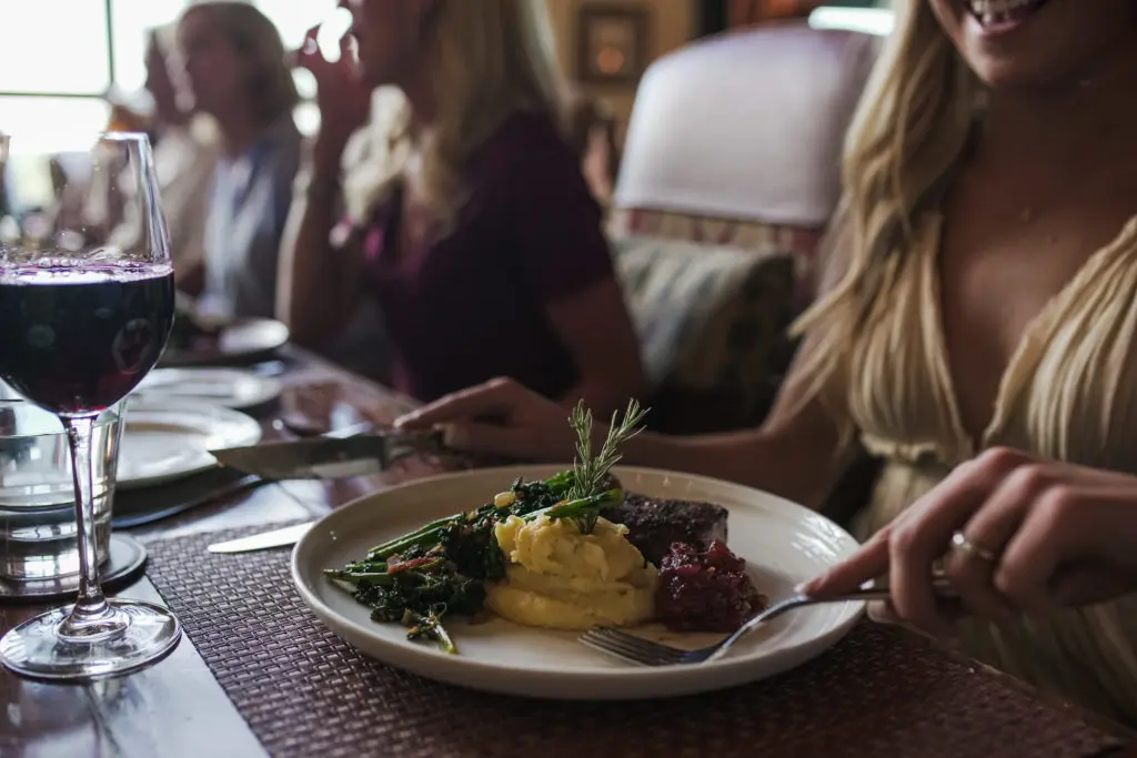 Fine dining at Rough Creek Lodge.