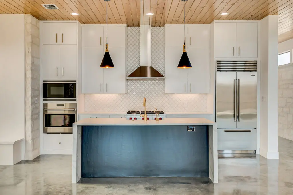 Exquisite kitchen finishes.