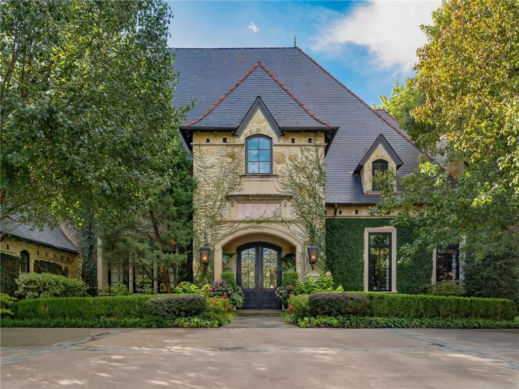 Location for the 2020 Kips Bay Decorator Show House Dallas, 5828 Woodland Drive in Old Preston Hollow. The show house is open September 25 through October 25. Opening nights are Wednesday, September 23 and Thursday, September 24.
