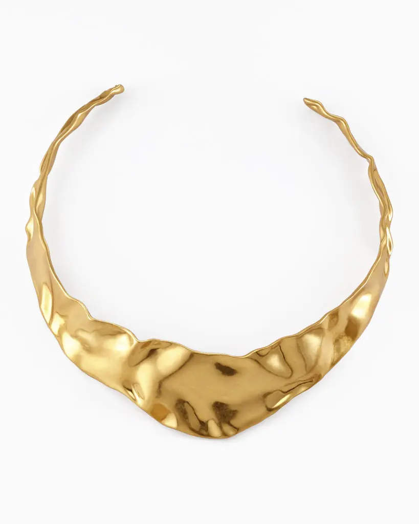 Kendra Scott's fall collection includes attention-getting necklaces that dial up the sexy.