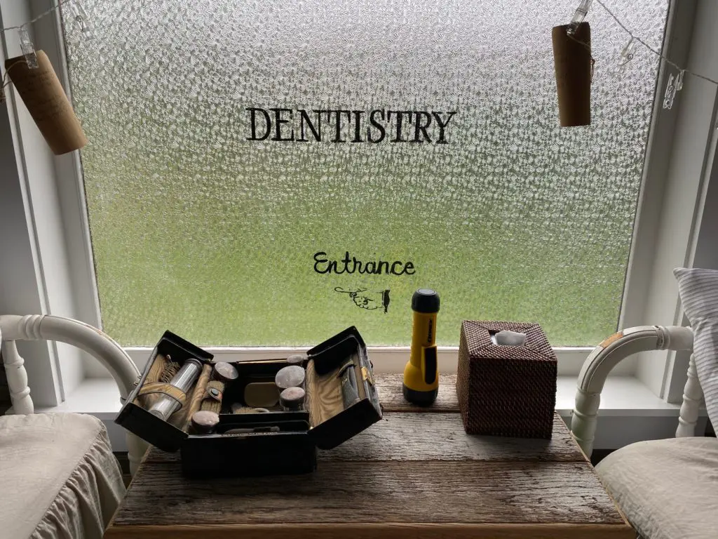 The dentistry door was adapted as a window in the silo bedroom. (Photo by Shafik I. Rifaat)