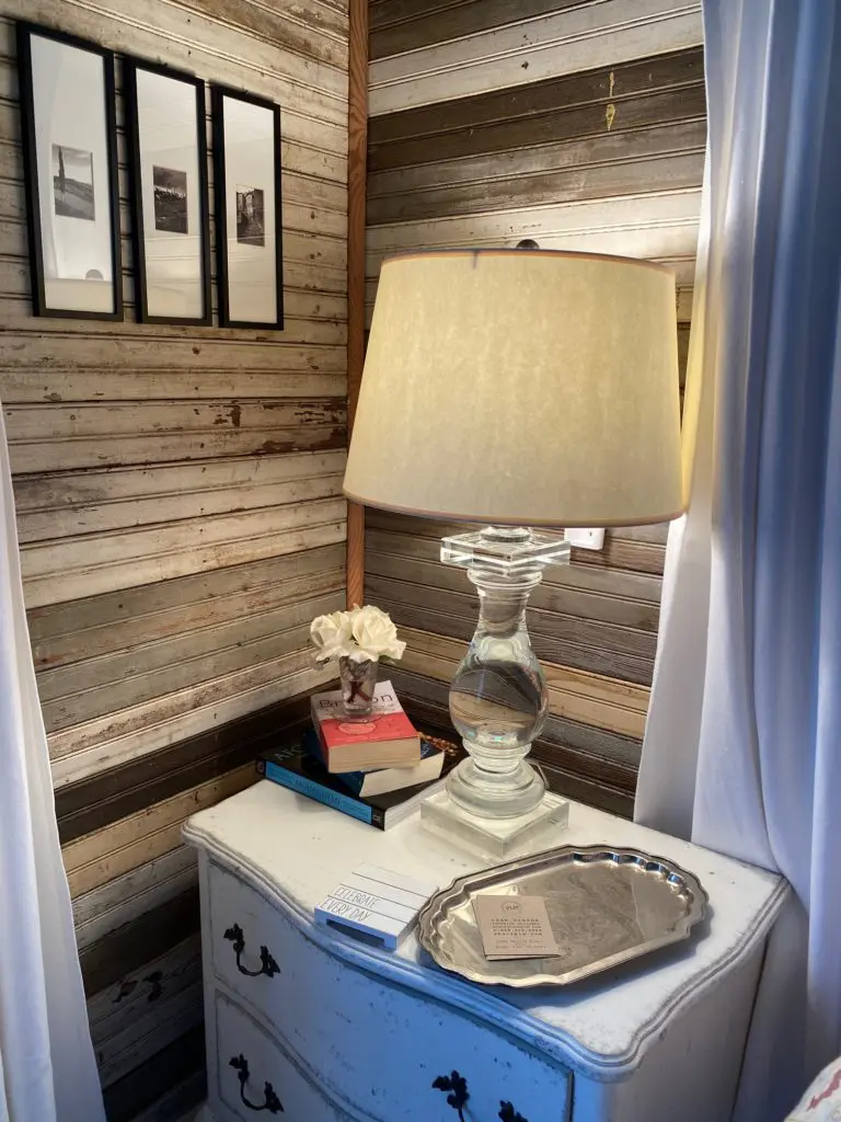 Shiplap boarding delivers a true country atmosphere in the silo guesthouses. (Photo by Shafik I. Rifaat)