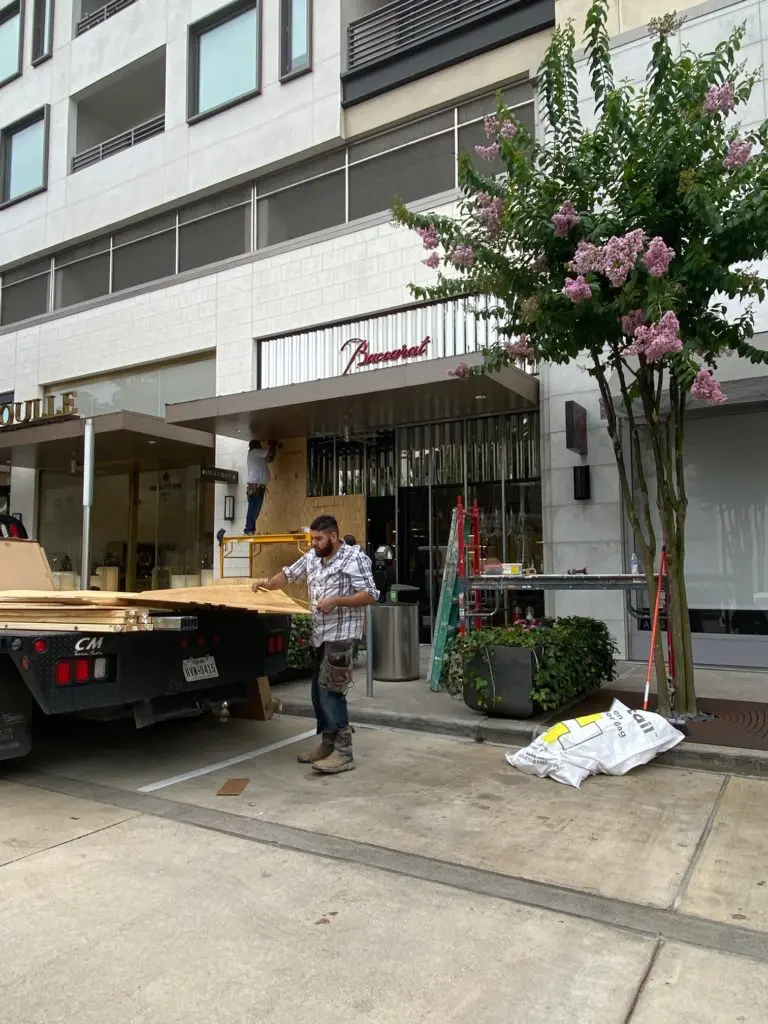 Baccarat in River Oaks District boards up. (Photo by Shelby Hodge)